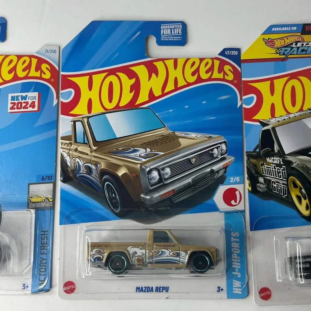 Lot of 11 Hot Wheels Die-Cast Toy Cars Assorted Collection